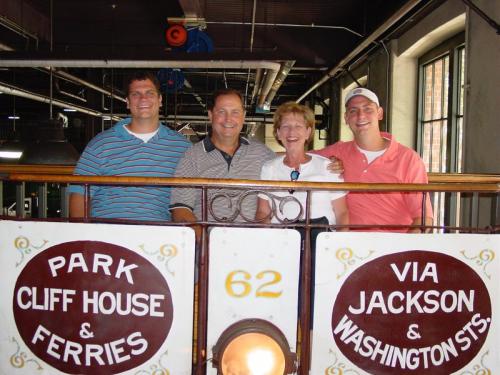 1Navy Family 2006 007